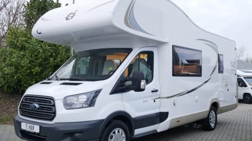 Ford CI Alcove, 6-Persons sitting / sleeping places!
