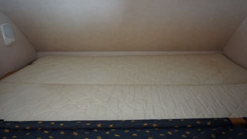 The White Camper – 4 persoons Fiat Ducato camper