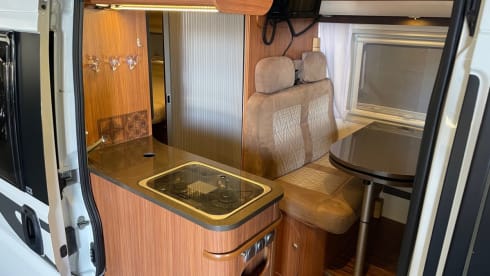 Adria Twin SLX, bed length, km free, (e-bike) bicycle carrier 