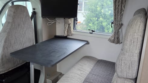 Big Bertha – 4 berth Swift alcove 