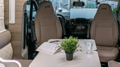 Louis – McLouis semi-integrated from 2024 automatic