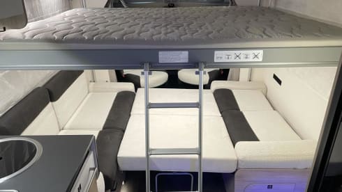 4/6 pers very spacious Challenger 380 from 2022