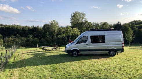 Hank the Van – Luxury off-grid Mercedes Sprinter