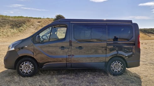 Victor – 4 Schlafplätze, anderes Wohnmobil aus dem Jahr 2015