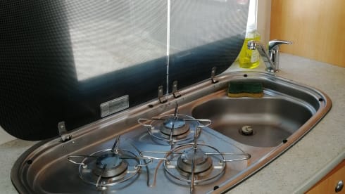 Rodrigue – Comfortable Challenger - 3 double beds