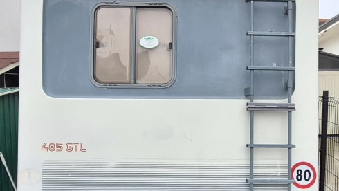 Even2 – Confortevole camper appena ristrutturato 5 posti viaggio 5 posti letto