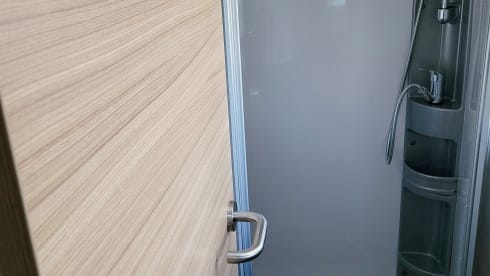 Happy family – Gepflegtes Wohnmobil BJ2023 zu mieten 