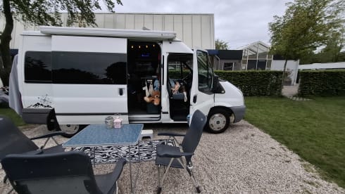 Moby – Ford camperbusje uit 2010