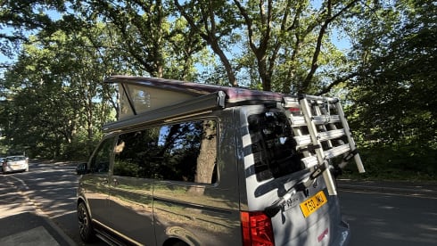 Lola – Volkswagen T6.1 - Ready for adventure on your terms