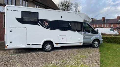 4 berth Benimar semi-integrated from 2021