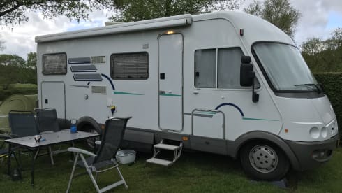 6 persoons hymer – Delicious integral camper (Hymer) with plenty of storage space for 6 people