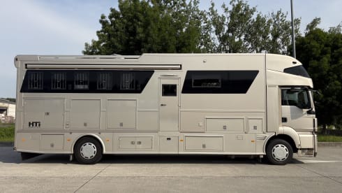 HTI camper van (horse transport possible)