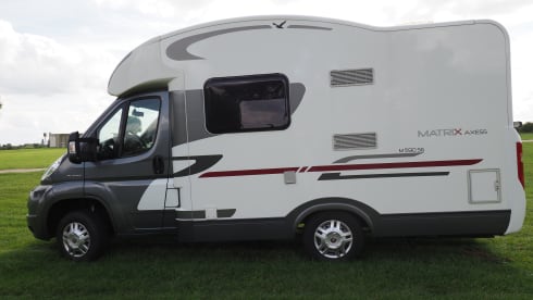 Beautiful compact but spacious camper ADRIA Matrix 590SG
