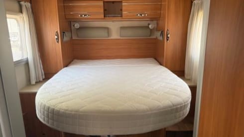 Hymer T 698CL 180pk half integraal 2016