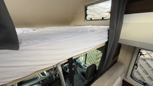 The Escape Pod – Comfortable and modern family Rollerteam motorhome - Free insurance 