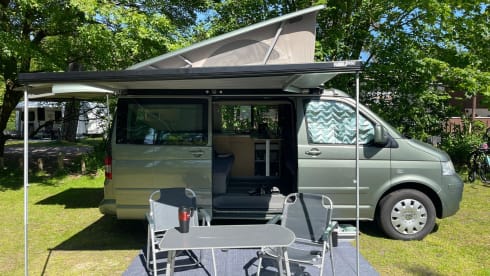 Luigi – Volkswagen California 2005 with lifting roof 4P