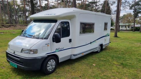 ZU VERMIETEN Halbintegrierter Camper Chausson 4 / 6 Pers für Ihren Top-Urlaub