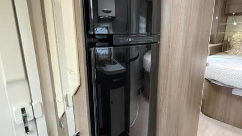 5p Challenger semi-integrated uit 2015