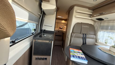 Making Memories 5 – 2023 Malibu charming GT640 Automaat luxe Buscamper skyview 