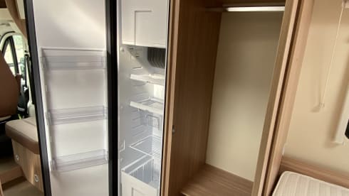 Vrijheid 1 – Bürstner T660 Limited French bed + lifting bed 2021