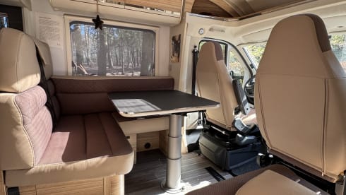 Camper het Spick… – 4p Adria Mobil semi-integrated from 2018