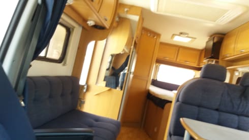Rent a nice camper, extra's including bike rack