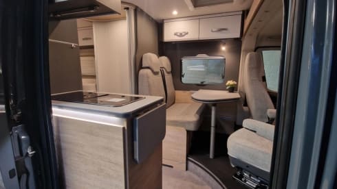 C15 – 2-Personen-Dethleffs-Bus aus dem Jahr 2025