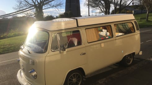 Bessie – VW 1978 Bay Window Camper 