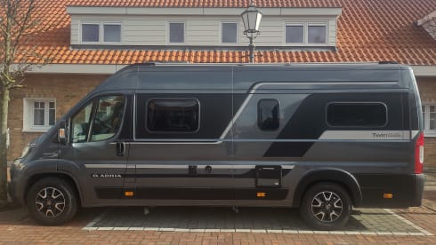 Adriaan – Adria Twin
