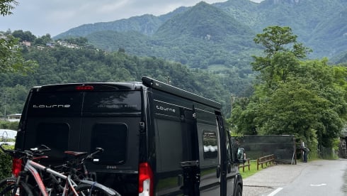 Tourne 6.4 – New Bus Camper for Rent Peugeot Boxer