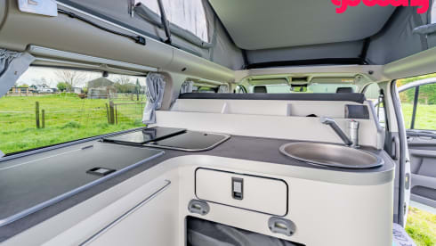 "Kip" Nugget – Ford "Kip" Nugget campervan from 2024, for the ideal holiday! 