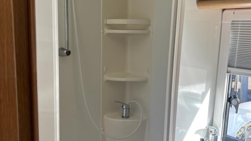 6 berth ford rimor koala