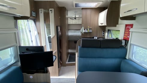 Luxury double queen bed camper Chausson – Fully furnished 