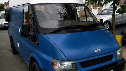 Squeak 🐰 – Compact surf camper!!