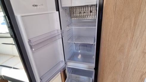 Efa – 6 berth Roller Team semi-integrated from 2024