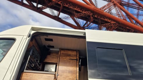 Stag – OFF-GRID 2 berth Shower Kitchen Heating - bedding included - Campervan 2016