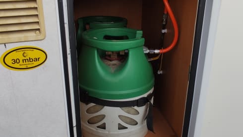 Nice compact camper with spacious kitchen