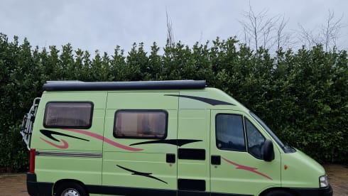 OFF-GRID – Super complete bus camper! fully furnished