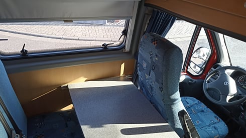 fiat pössl with solar, trailer hitch, 4 belts, wheel carrier