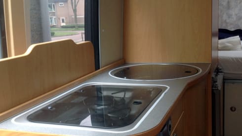 “Bakkie” – Compact bus camper Adria Twin for rent