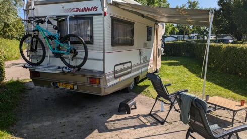 Harry – 5P Camper (Airfryer, Dolce Gusto, TV, Cool box, JBL box, bicycle carrier)