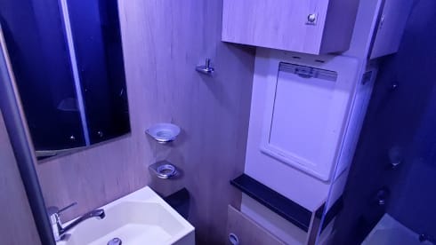 Camping-Car Capucine 5 places, avec climatiseur cellule.