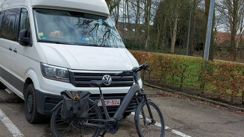 White Beauty – 2p Volkswagen bus uit 2022