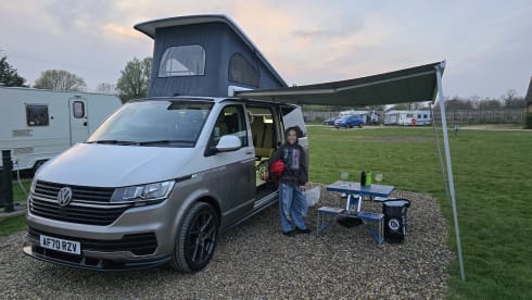 Happy  – LWB Volkswagen campervan - 4 Berth fully kitted out 