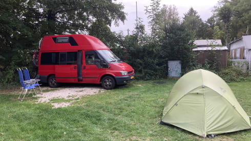 Het rode monster – Official Westfalia built-in, ideal small family camper 5p