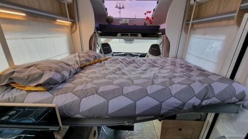Wanda – New Luxury 2 berth Motorhome