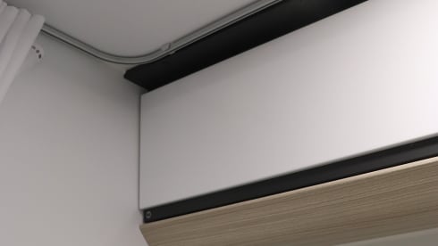 Roadhouse camperverhuur naam Surfer House – New Adria Mobil 2023 bus camper