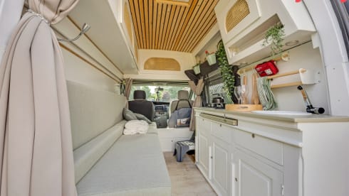 Renault Camper bus – Nice and strong campervan from 2005