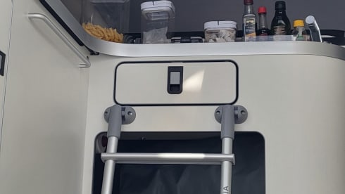 McNugget – 2023 Ford Custom Nugget Automatic
