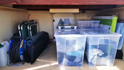 Bustave YFL – Accogliente furgone fai-da-te Ford Transit